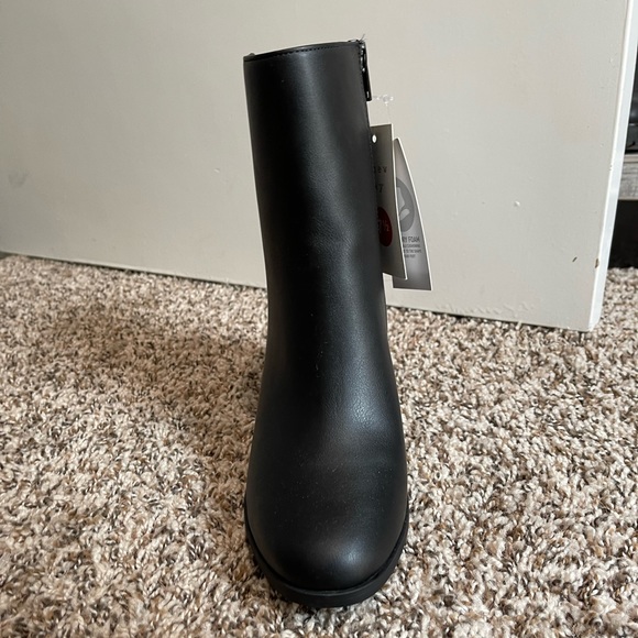 A New Day Janelle bootS - Picture 2 of 4